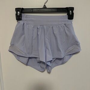 Lululemon Hotty Hot High-Rise Short 2.5” - light blue - size 4